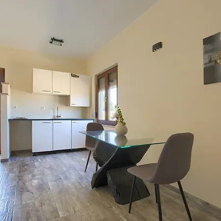 Strsen Apartment *
